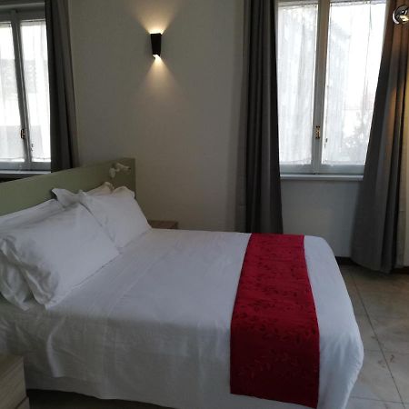 ปาลัซโซ ปาสตา มัลเปนซา Aparthotel กัลลาราเต ภายนอก รูปภาพ